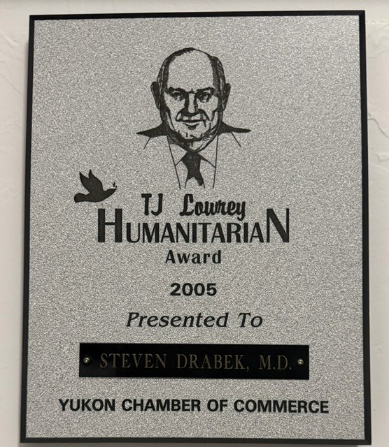 TJ_Lowrey_Humanitarian_Award_2005